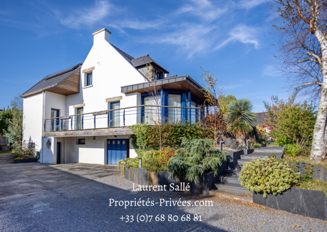 Maison 10 pices 261 m